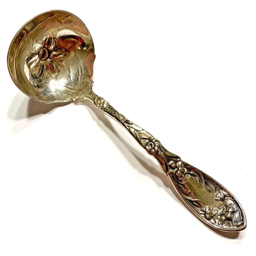 Silverplated Serving Spoon Gravy Ladle Oneida Narcissus 1908 Silver Flatware